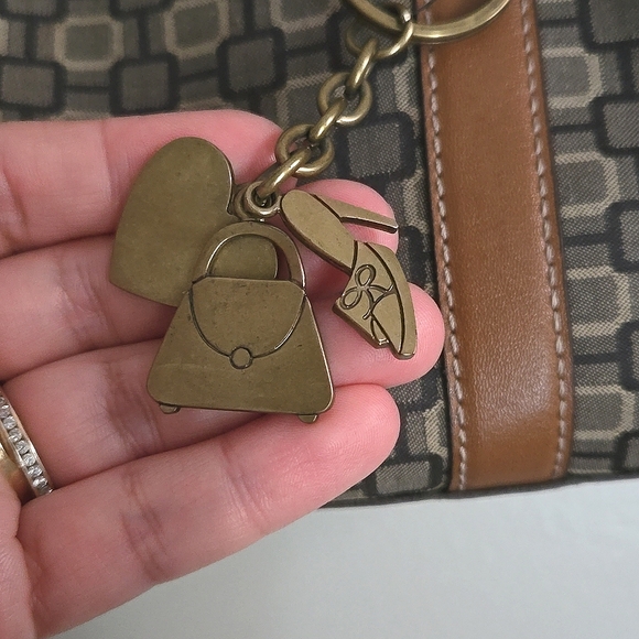 Nine West Barrel Purse - Picture 3 of 13